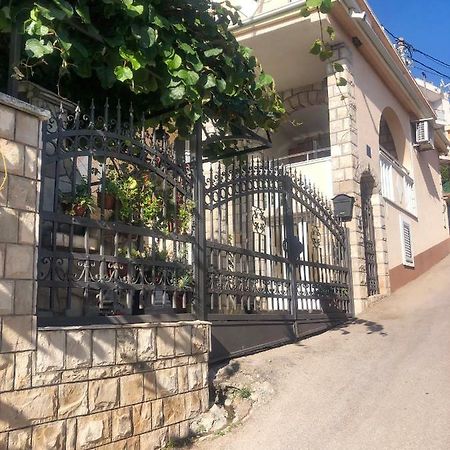 Apartments Moracanin Сутоморе Екстериор снимка