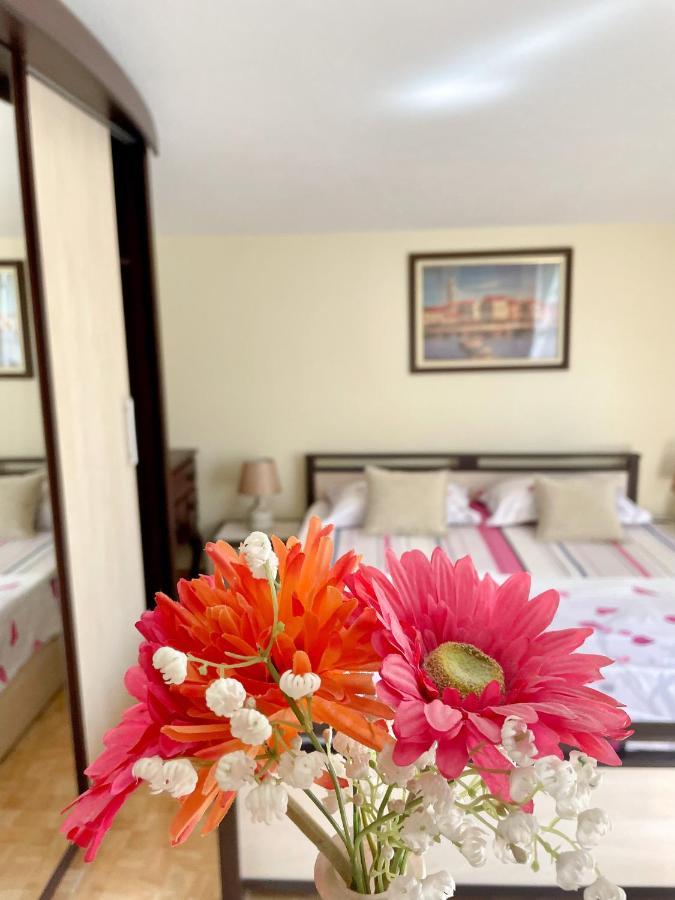 Apartments Moracanin Сутоморе Екстериор снимка