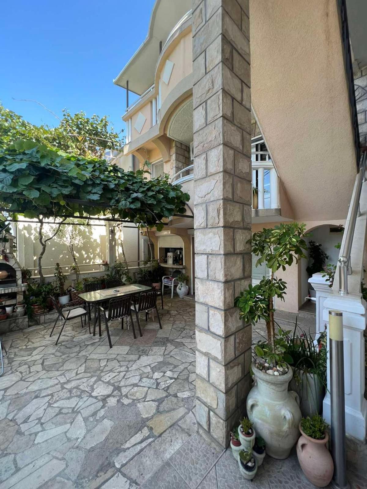 Apartments Moracanin Сутоморе Екстериор снимка