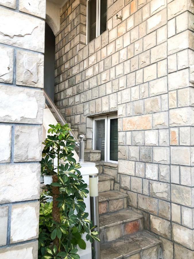 Apartments Moracanin Сутоморе Екстериор снимка